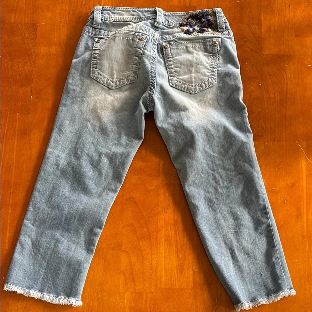 Miss Me Capri Girl Jeans - Picture 4 of 8